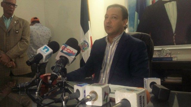 Abel Martínez acusa sectores del PLD de campaña rastrera