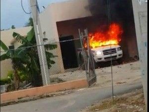 Apresan sospechosos de quemar vehículo de la Policía en Laguna Salada