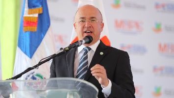 Francisco Domínguez Brito renuncia de Medio Ambiente