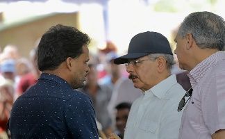 presidente Medina promete ayudar a productores de Pedro García