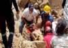 Mueren 4 obreros en derrumbe área monumental de Santiago