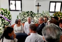 Presidente Medina acude a velatorio de Heriberto Medrano Cosme