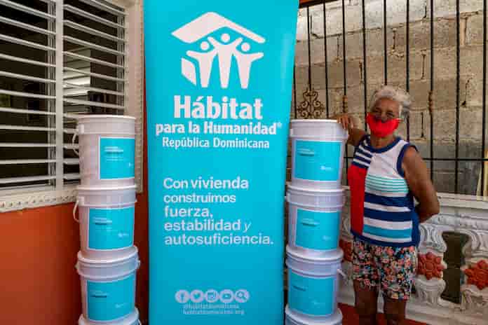 Hábitat para la Humanidad entrega kits de higiene y vivienda saludable