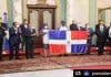 Luis Abinader entrega bandera dominicana a las Águilas Cibaeñas