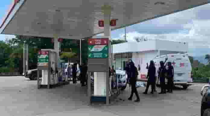 Policía investiga muerte de vigilante en estación de combustible de Santiago