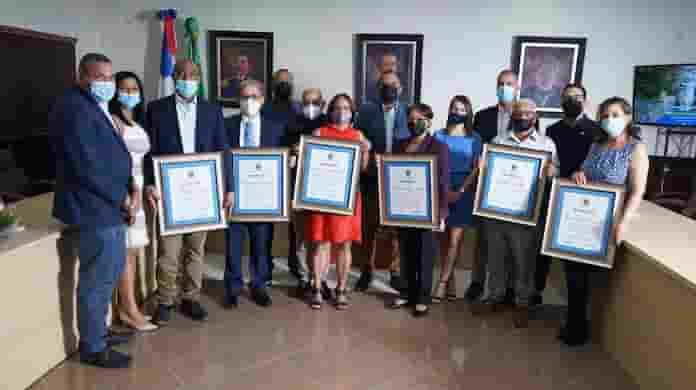 Ayuntamiento de Jarabacoa reconoce munícipes en el 163 Aniversario de su fundación