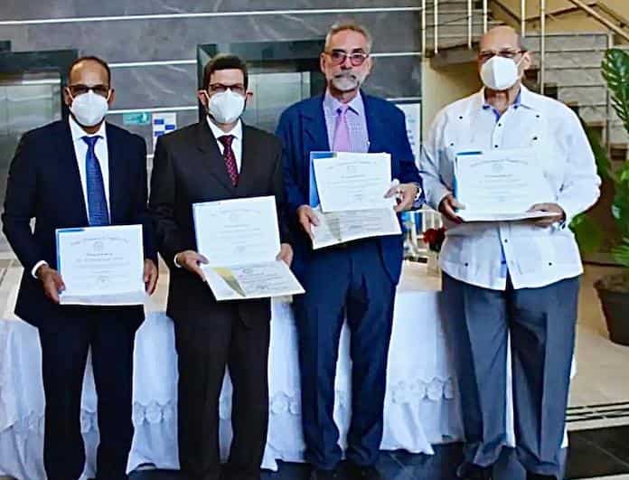 Colegio Dominicano de Cirujanos, filial Santiago reconoce cuatro maestros de la cirugía