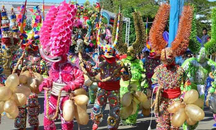 Carnaval de Santiago 2022 sigue este domingo 27 de febrero