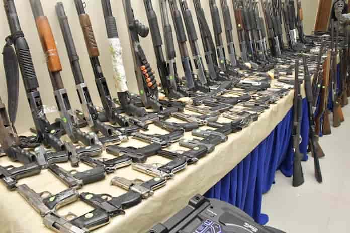Interior y Policía recibe 218 armas ilegales recuperadas en La Vega