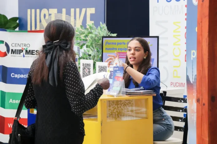 Feria empleo PUCMM (1)
