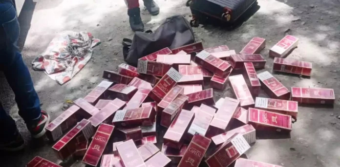 Detienen-a-pasajera-con-13-mil-cigarrillos-de-contrabando-en-Santiago-R
