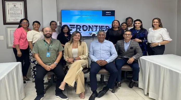 Frontier Airlines fortalece vínculos con sector turístico del Cibao