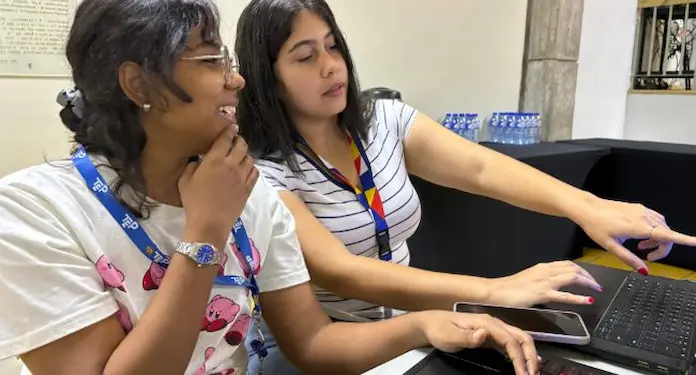 Alba-Vasquez-y-Stefany-Gonzalez-Nasa-Space-Apps- (2)