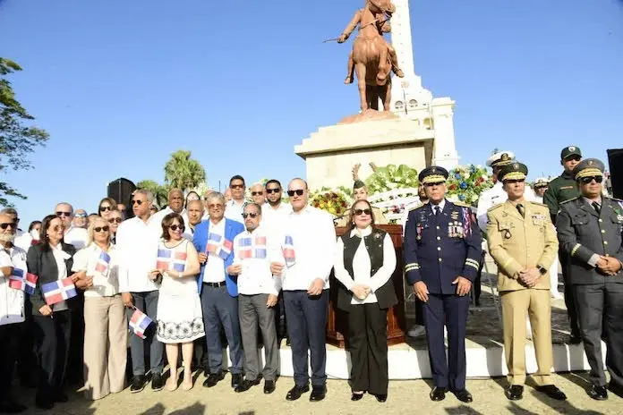 Autoridades dominicanas de Santiago conmemoran 162 aniversario de la Restauracion
