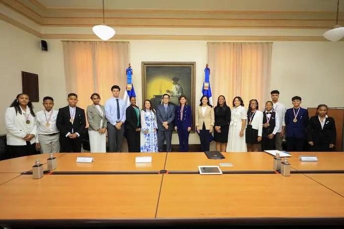 VISITA ESTUDIANTES ESPAÑA (2)