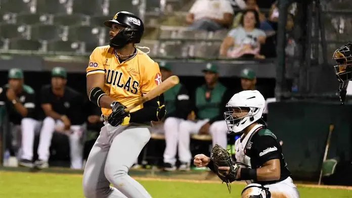 Aguilas-siguen-con-garras-afiladas-vencen-6-5-a-estrellas (3)