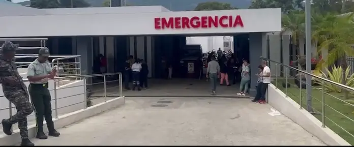 Investigan misteriosa emergencia en escuela de Jarabacoa (3)