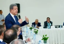 Leonel Fernández inicia agenda de tres días en Santiago