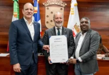 Santiago distingue al embajador de Italia por su aporte a las relaciones bilaterales