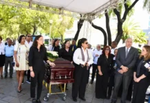 Sepultan a Carlos Batista y recuerdan su legado