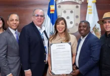Ayuntamiento de Santiago declara a la periodista Grisbel Medina como Hija Adoptiva del municipio