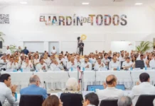 Compromiso Santiago presentó al Consejo de Ministros una agenda de cinco prioridades estratégicas para impulsar el desarrollo de Santiago