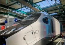 Comienzan en Francia ensamblaje de 13 trenes del Monorriel de Santiago