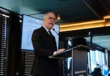 Alejandro Fernández se despidió de la Superintendencia de Bancos