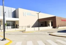 Restablecen electricidad en Hospital Matías Ramón Mella tras impacto de rayo