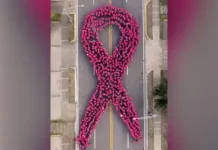 Santiago se une en un multitudinario lazo humano para concienciar sobre el cáncer de mama